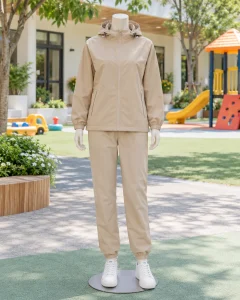 Đồng phục giáo viên mầm non be dáng unisex cho lớp kỹ năng 204